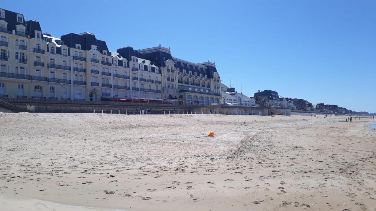 Charmante Villegiature A 150M De La Plage Cabourg Zewnętrze zdjęcie